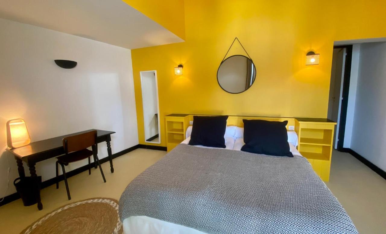Hotel Le Clocher Арс-эн-Рэ Экстерьер фото
