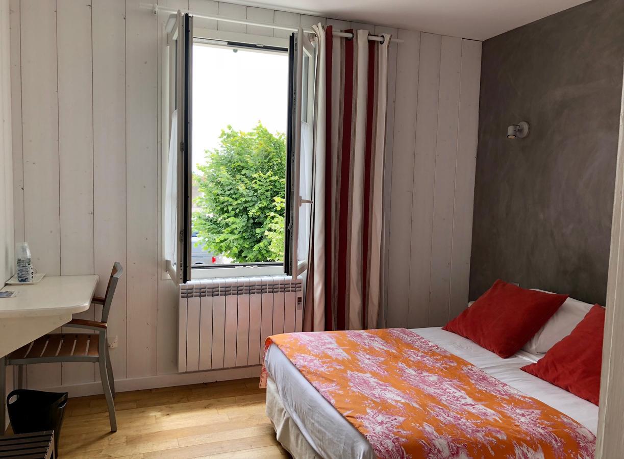 Hotel Le Clocher Арс-эн-Рэ Экстерьер фото